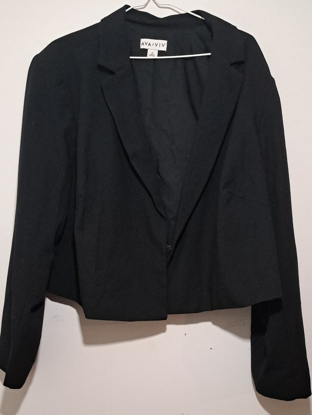 Ava & Viv Black Cropped Blazer